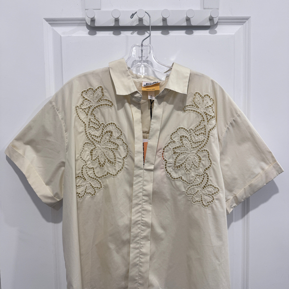 FUTURE COLLECTIVE WOMEN’S EYELET SHORT SLEEVE TOP - Picture 1 of 4